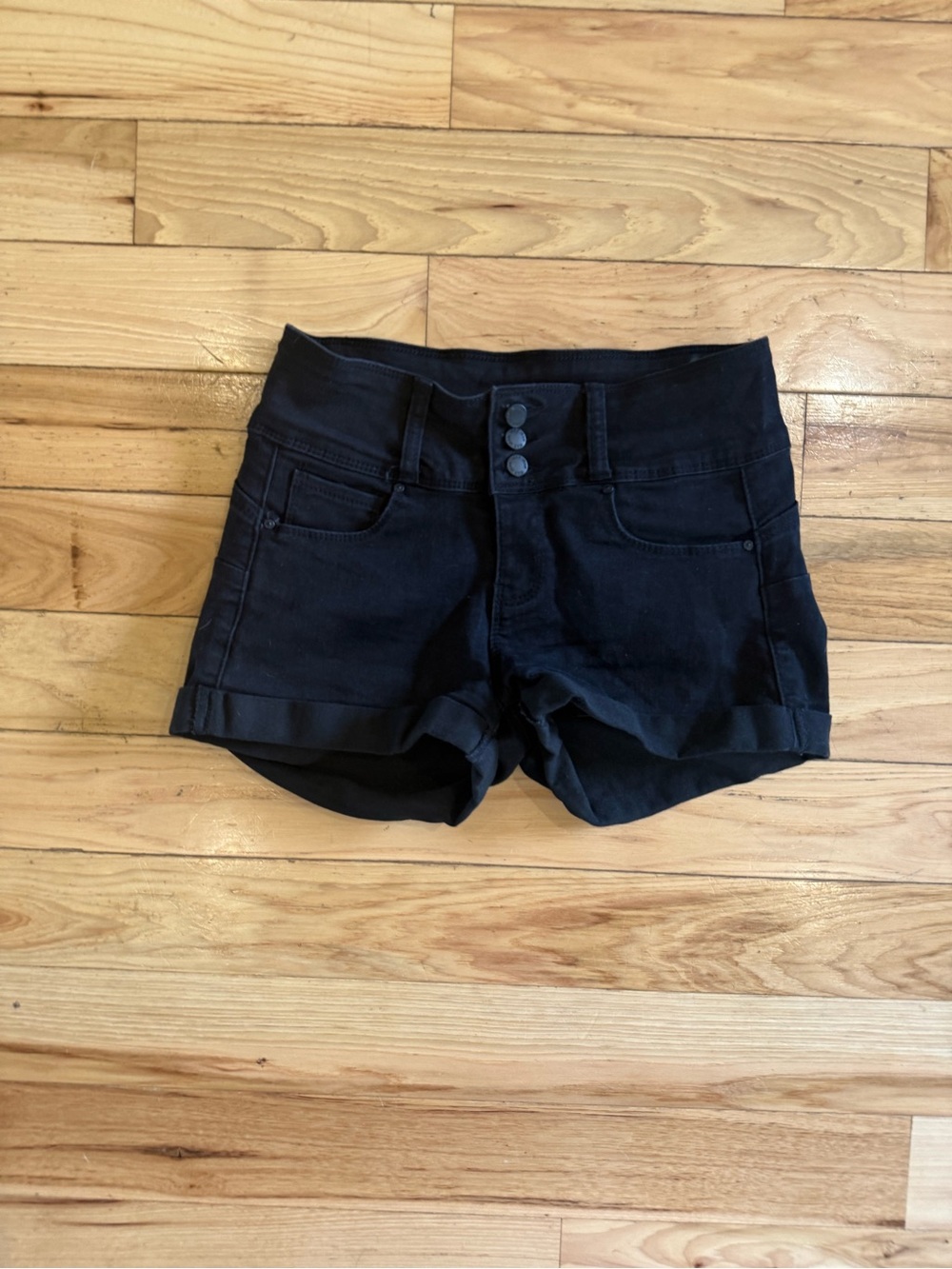 Wax Jean black high waisted cuffed shorts Size Small stretchy fitted